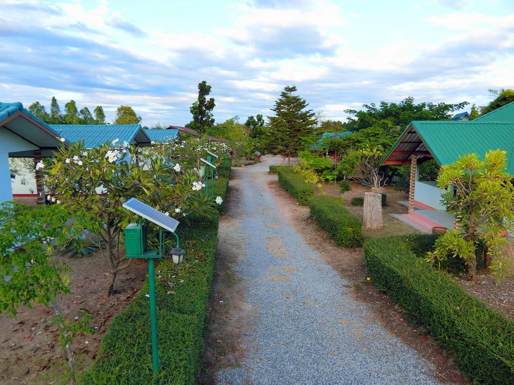 Eidi Homestay Nong Kung Si Экстерьер фото