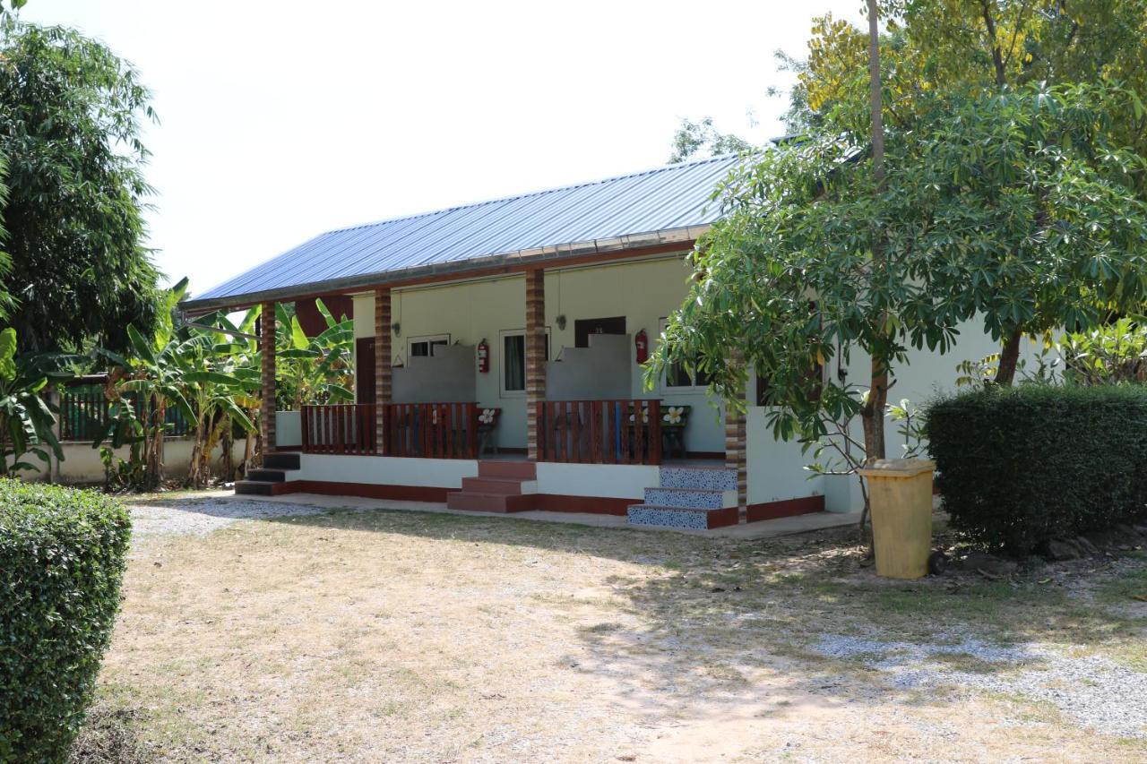 Eidi Homestay Nong Kung Si Экстерьер фото